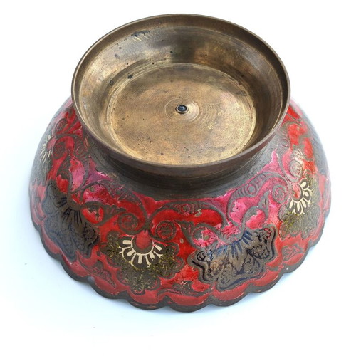 Vintage decorative bowls used, brass set
