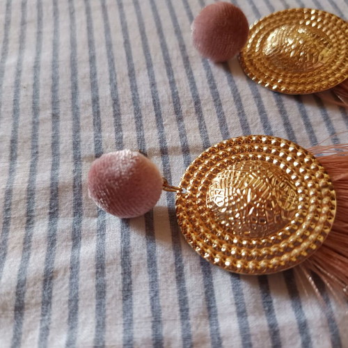 Dangling earrings pink new