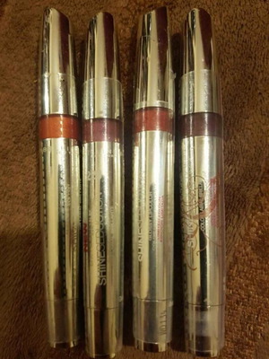 Σετ 4 καινούρια σφραγισμένα lip gloss Maybelline
