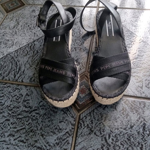 Pepe Jeans black platform shoes like new, size 37