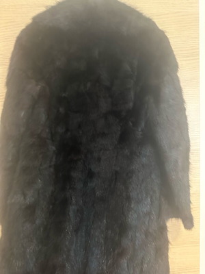 Γούνινο παλτό μεταχειρισμένο, μαύρο, vintage ‘70s, μεσάτο, πολύ ζεστό