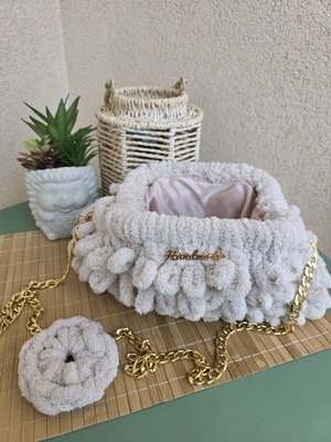 Mini Puffy crossbody bag new, beige 20×30 cm