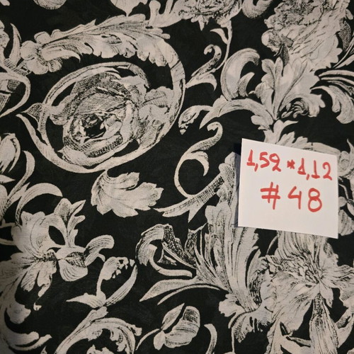 Sewing fabric like new, black and white printed, loose summer