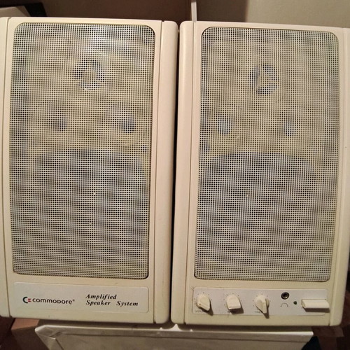 Commodore SP-120 speakers used, functional, with side wear