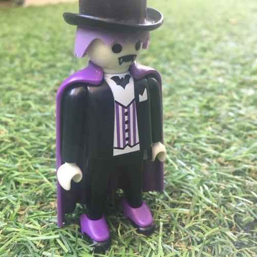 Playmobil Dracula 4506 vintage like new missing cane