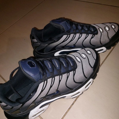Nike Air Max TN used men's athletic shoes size 40.5