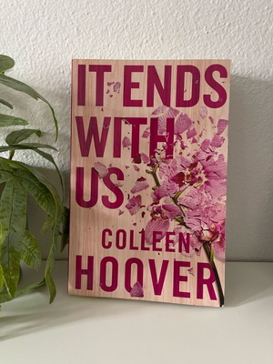 Book It Ends With Us Colleen Hoover in English like new