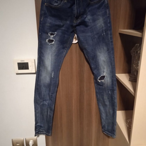 G9 Teen Jeans new with rips and black fabric, size M