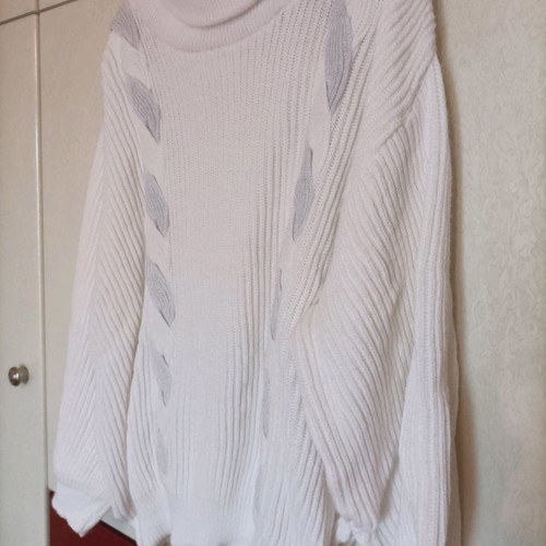 Oversized turtleneck sweater XL used, white with cable knit design