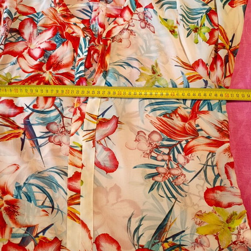 Floral tunic Raspberry like new, multicolor
