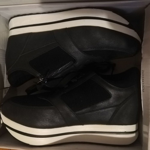 Sneakers size 38 new, leatherette and suede, black and white