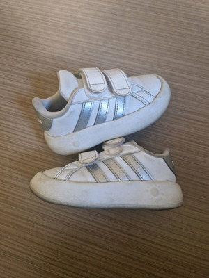 Adidas kids shoes used, size 23