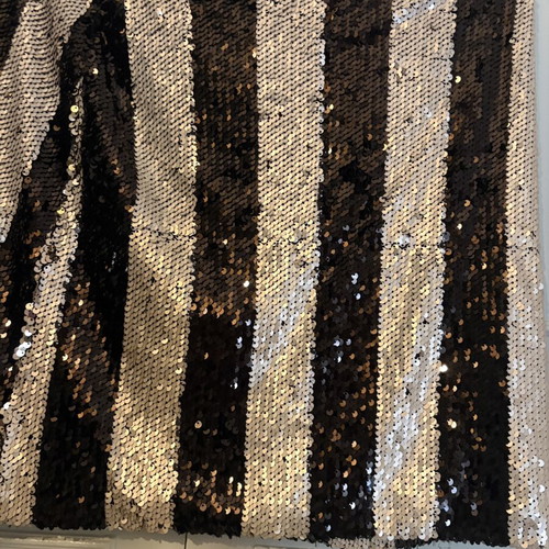 Mini skirt with sequins Collectiva Noir like new, black and silver, size M