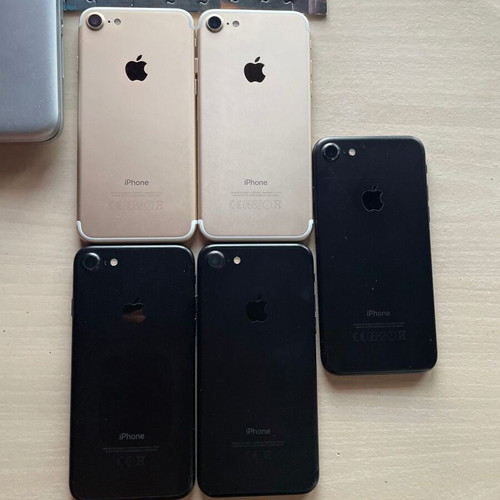 Apple iPhone 7, 8, SE pack of 6 like new