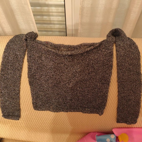 Handmade t-shirt with silver thread size M