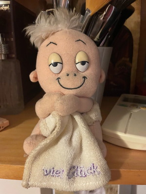 Plush doll like new