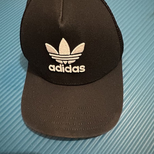 Adidas black unisex hat