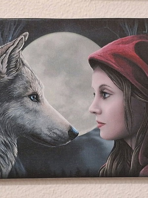 Moonstruck canvas by Lisa Parker like new with gothic style