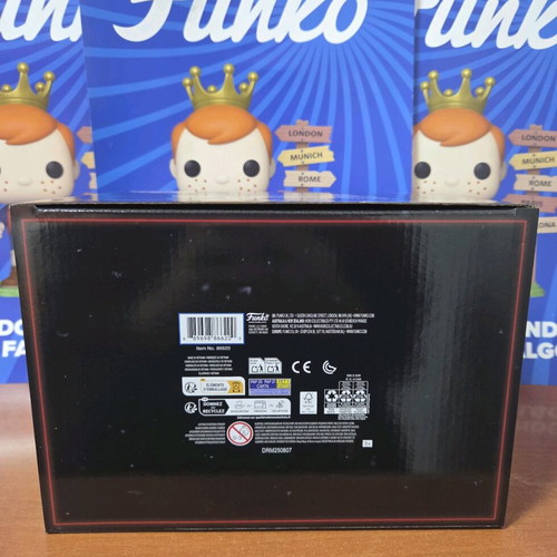 Funko Pop Town #50 Stranger Things Rockin Robin with the Squawk new figure