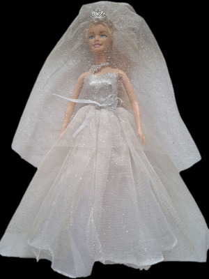 Doll with wedding dress like new