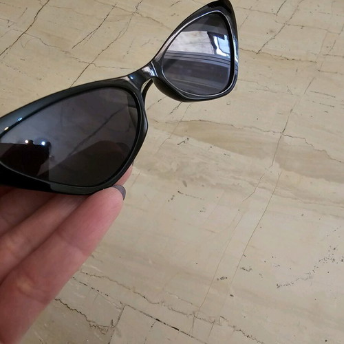 Sunglasses used in very good condition