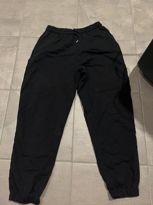Black tracksuit size M like new