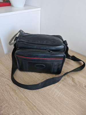 Canon EOS 1000F camera used with case