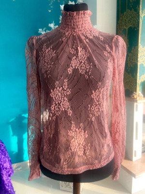 Δαντελένια μπλούζα Pieces ροζ σαν καινούργιο μέγεθος Μ