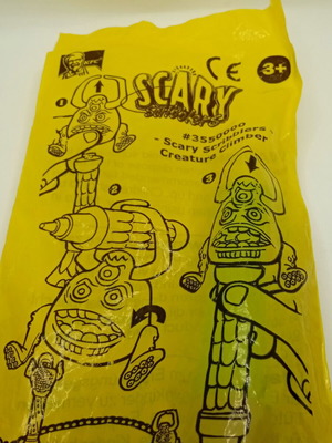 Играчка Scary Scribbler KFC Creature Climber нова