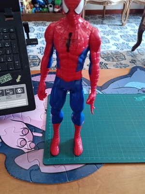 Φιγούρα δράσης Spider-Man Titan Hero Series σαν καινούργιο από Hasbro