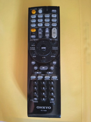 Onkyo RC 709 M дистанционно като ново