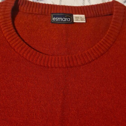 Red sweater XL like new, unworn