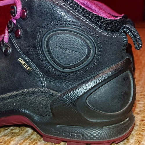 Ecco Biom Gore-Tex boots like new, size 39