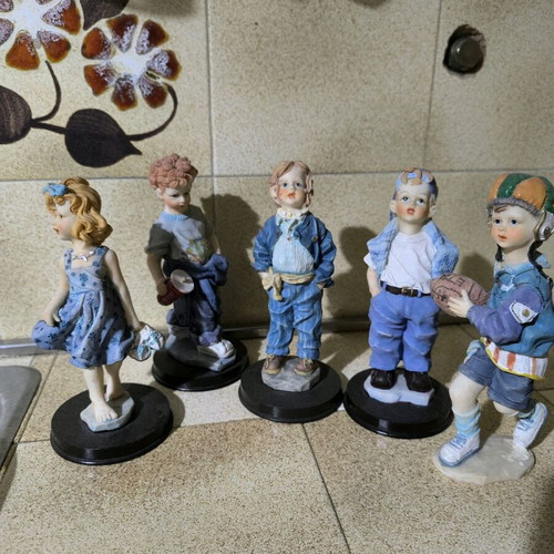 Decorations new, in excellent condition, set of 5 pieces