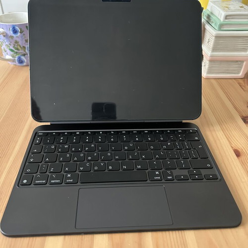 iPad Pro 11” M4 256GB 5G with Apple Magic Keyboard and Pencil Pro