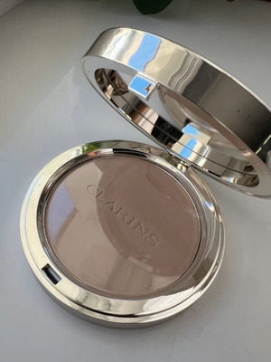 Clarins 04 powder