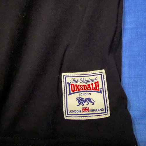 Lonsdale Polo shirt like new, size Medium, black