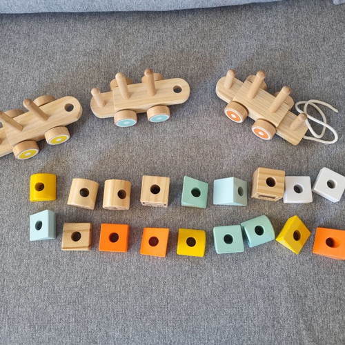 Classic World iwood Viga wooden toys set like new