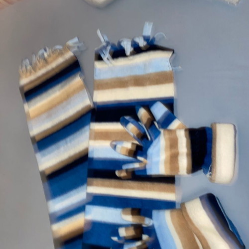 Women’s scarf and gloves set Skondras Skondras new from 00s decade