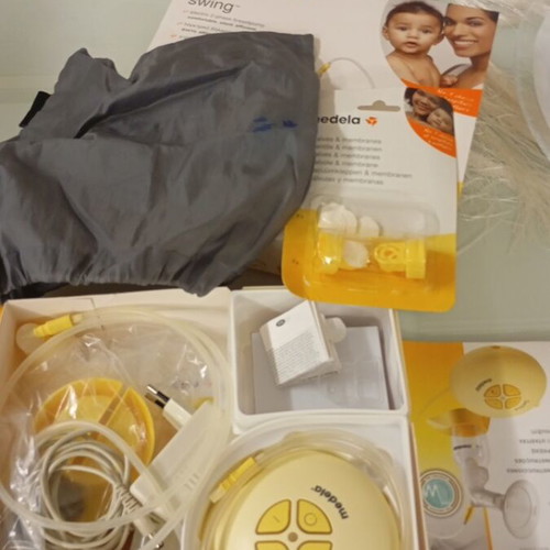 Medela Swing breast pump like new, set of 2
