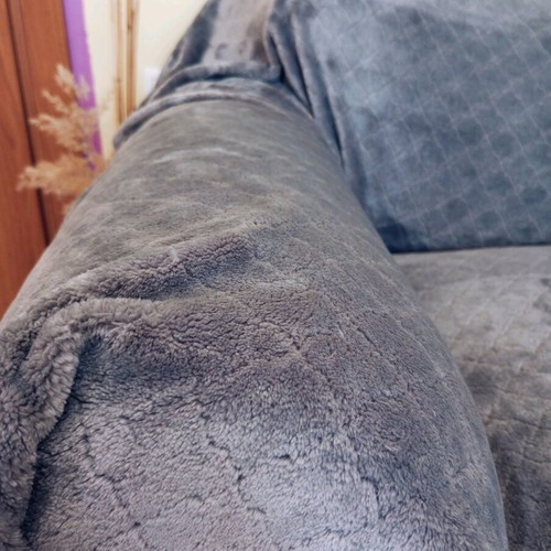 Monte & Jardin King Size sofa or bed cover like new, gray