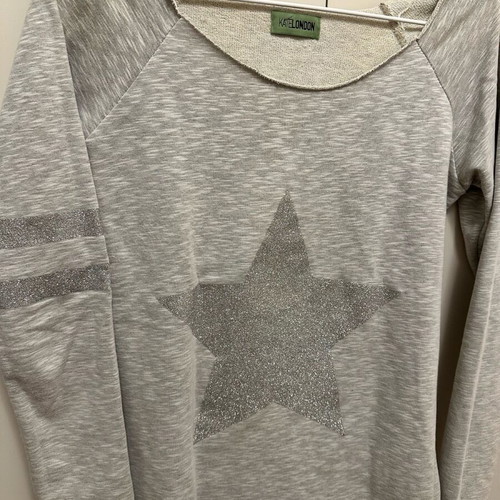 Kate London sweatshirt gray silver with star like new, size S