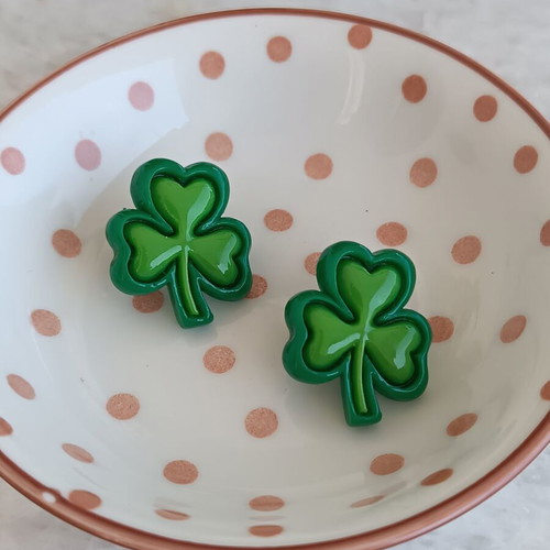 Plastic stud earrings like new, grape and clover design