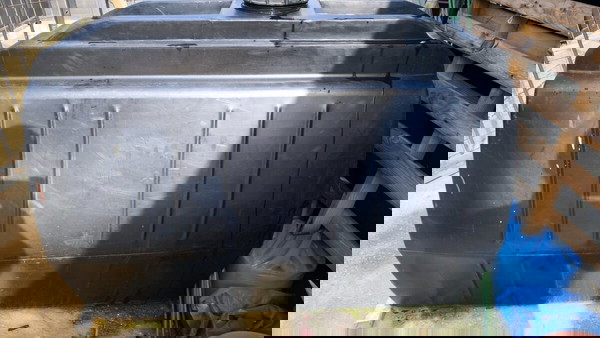 Πλαστική δεξαμενή πετρελαίου 1000 λίτρα