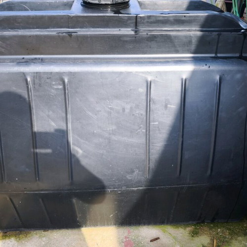 Plastic oil tank lightly used 1000 liters