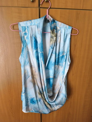 Shein crossover blouse like new, multicolor turquoise