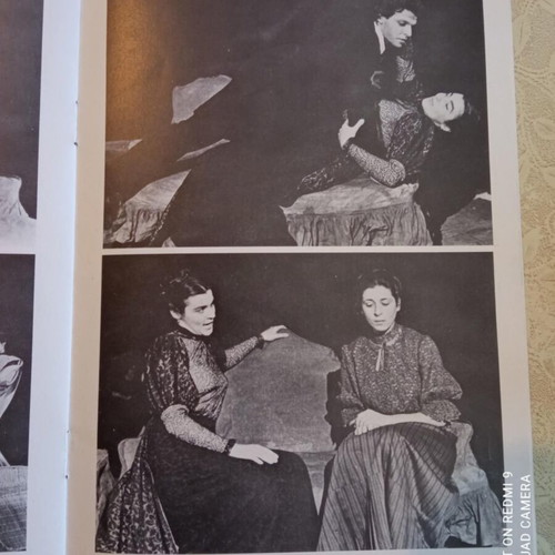 Lydia Koniordou Leukos Gamos Theater Tech Karolos Koun like new