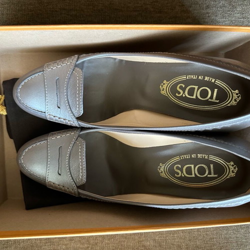 Tod’s platforms used, grey-silver, size 38.5