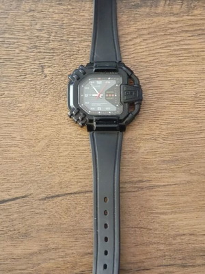 Casio MQN-11 classic retro watch like new, black