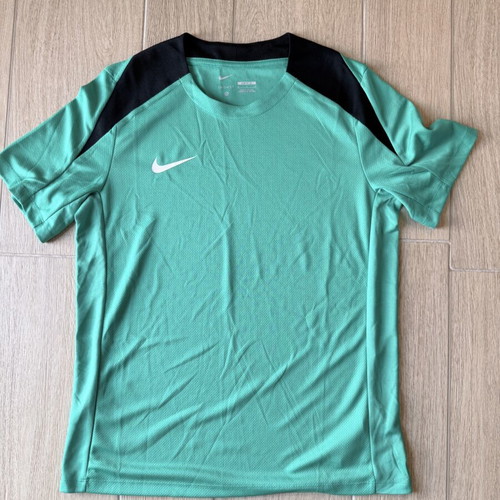 Nike Dri Fit Strike Men’s Short Sleeve Football Top medium green like new
